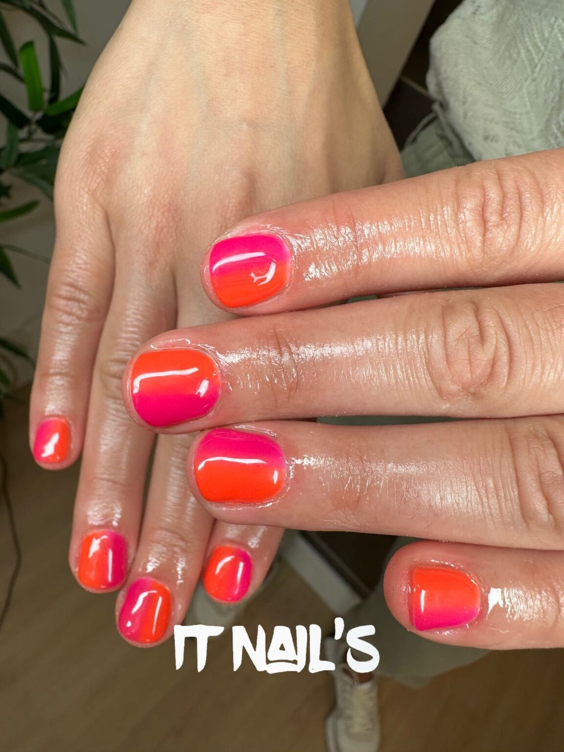 Manicura combinada para un acabado limpio y profesional