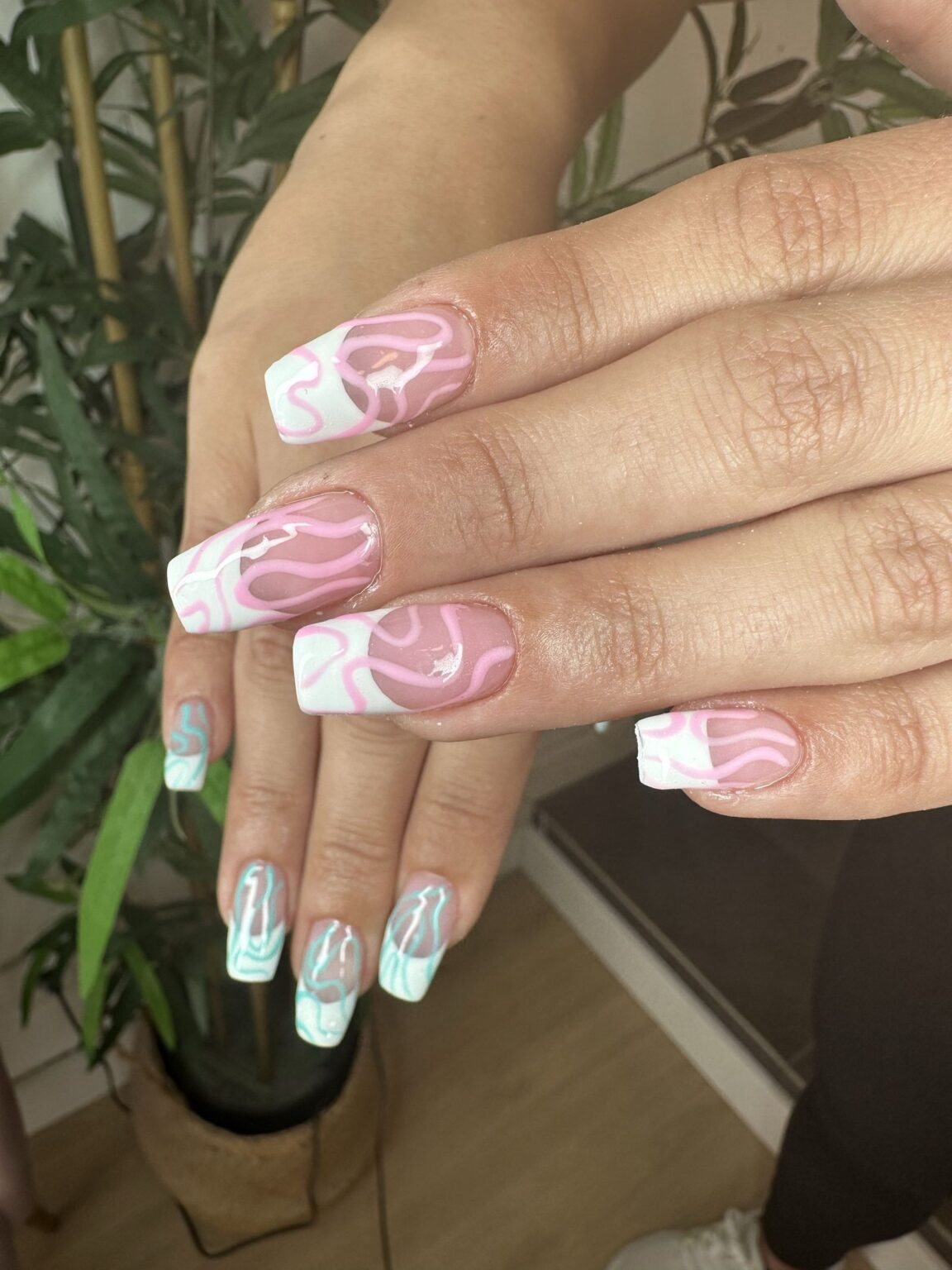 It Nails by Denisse Rubio: Especialistas en salud de la uña natural
